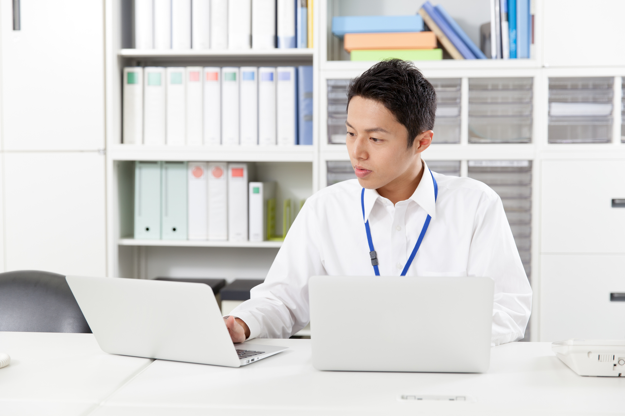 業務移管とは？　事業譲渡との違いを比較！　メリットや進め方を解説