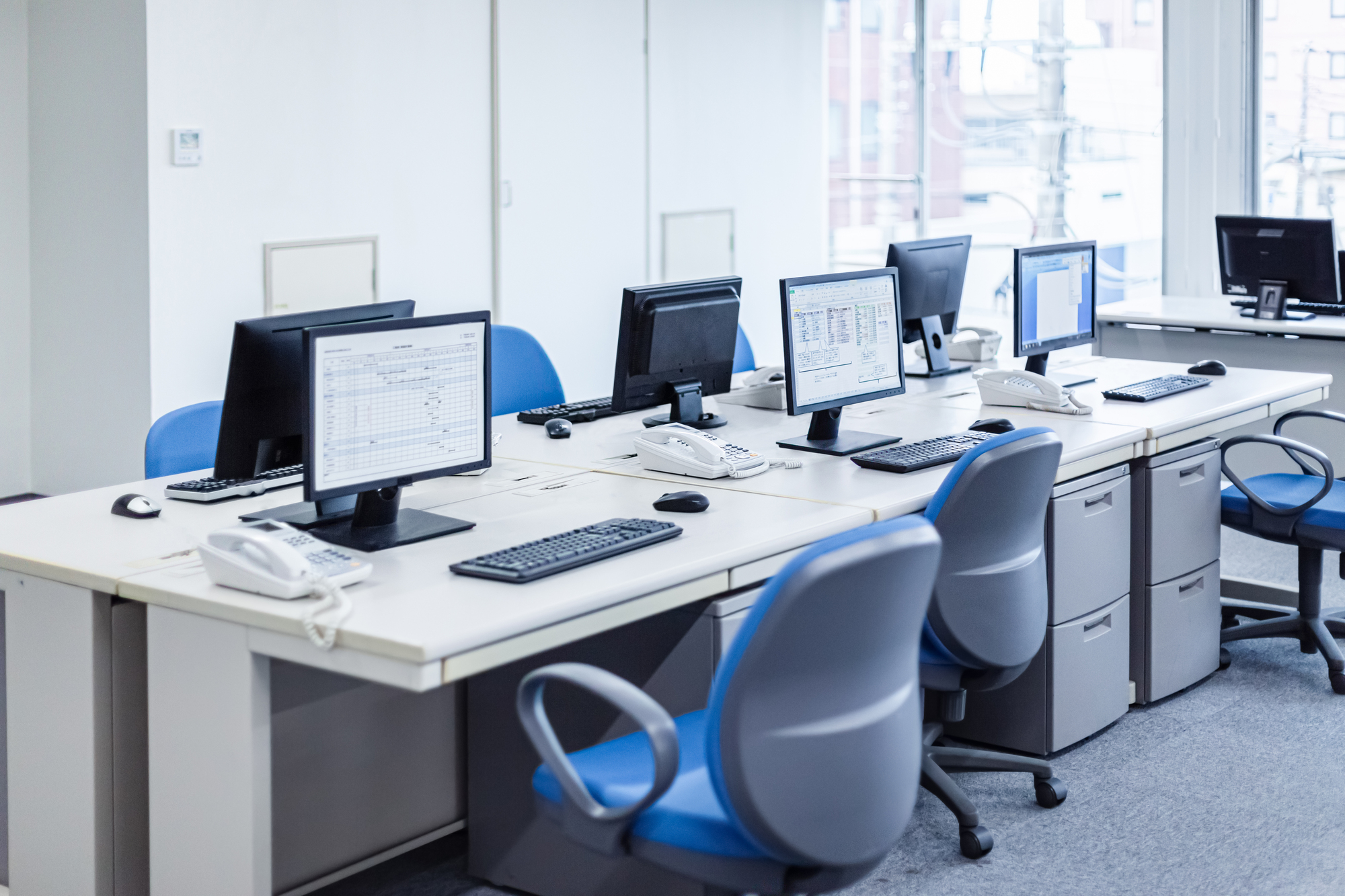 存続会社とは？　吸収合併の手続き・登記・税務などについて徹底解説