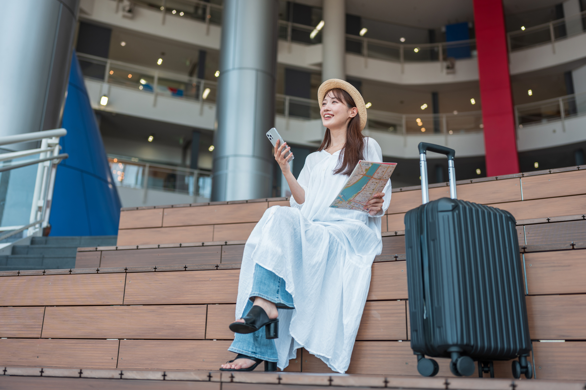 旅行業界の縮小をM&Aで突破したHIS — 中小企業経営者が学ぶ多角化戦略の教科書