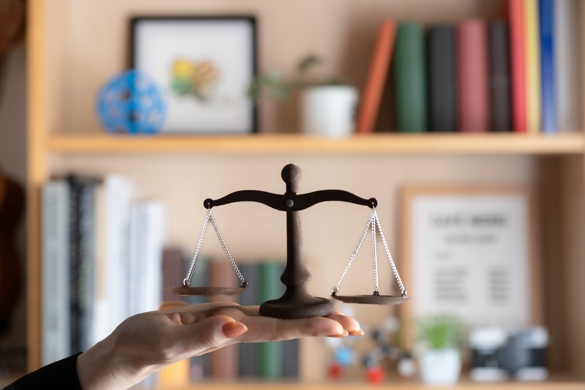 インサイダー取引とは？重要事実と規制対象者・罰則をM&Aの実務目線で解説
