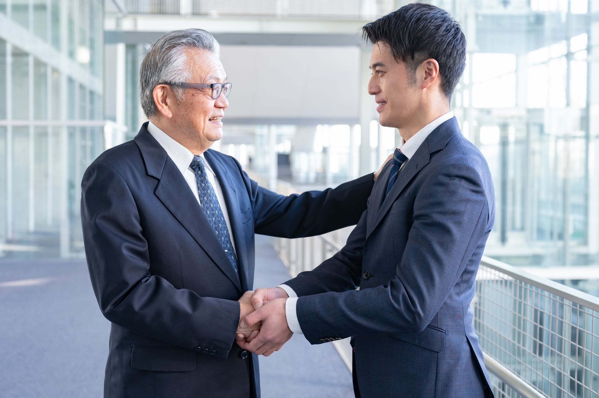 「承継」と「継承」の違いとは？　事業承継における正しい使い分けと成功のための選択肢