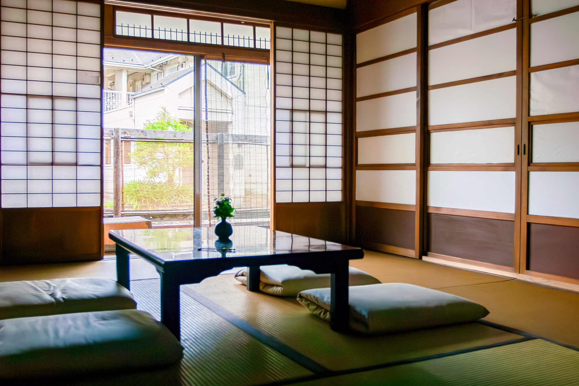 ホテル・旅館のM&Aと売却｜旅館業許可の承継、所有と運営の分け方、稼働率・ADR・RevPARで見る価格（判定表つき）