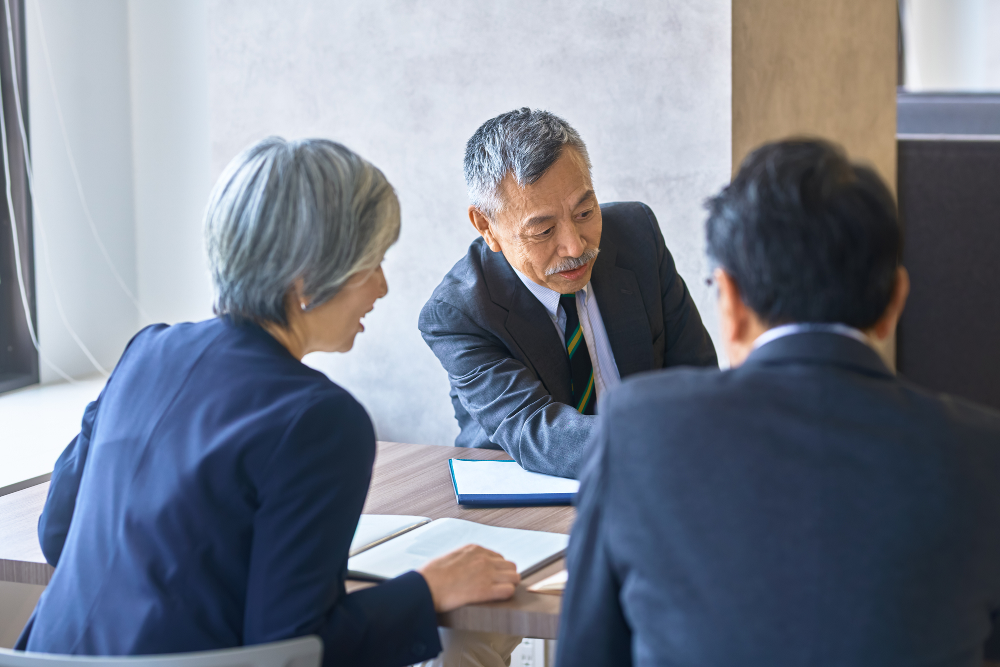 中小M&A資格試験とは｜会社を売る・買う経営者が仲介者・FAの「資格」をどう確かめるか、決まっていることと未定のこと